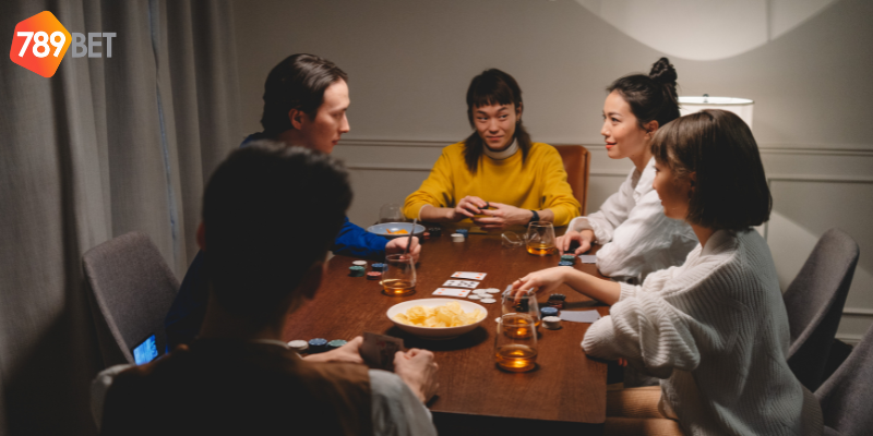 Game Phỏm Online Tại 789bet - Cờ Bạc Thú Vị Không Thể Bỏ Qua 4 Cách đánh lừa đối thủ giúp bạn chiến thắng