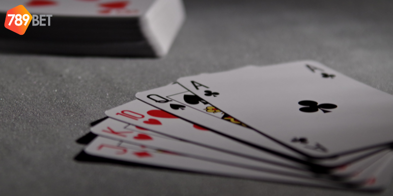 Hướng Dẫn Chơi Poker Trên 789bet – Thắng Lớn Từ Những Lá Bài 4 Đọc bài đối thủ và tính toán xác suất